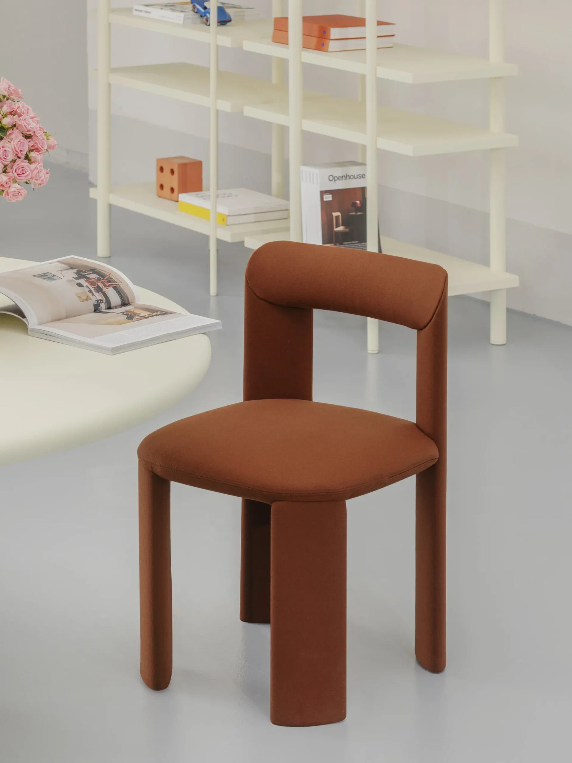 Amia Chair