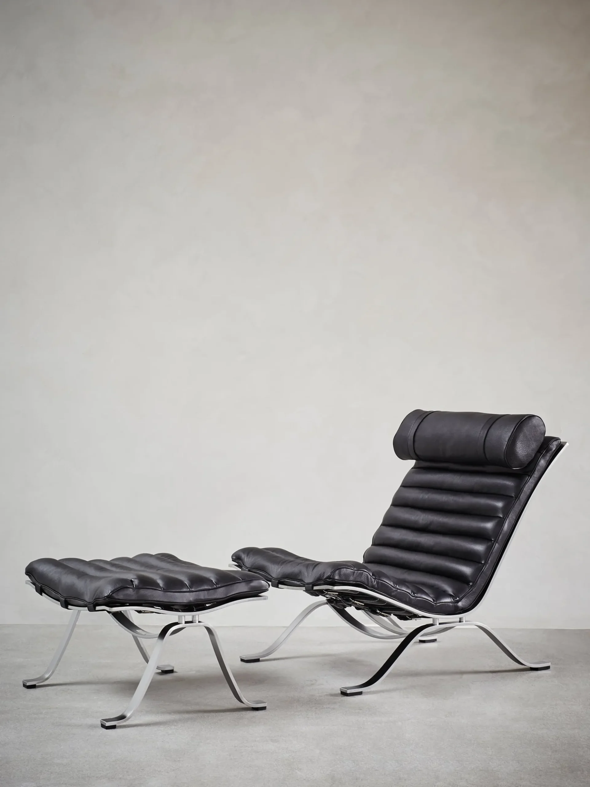 Ari Footstool - Black