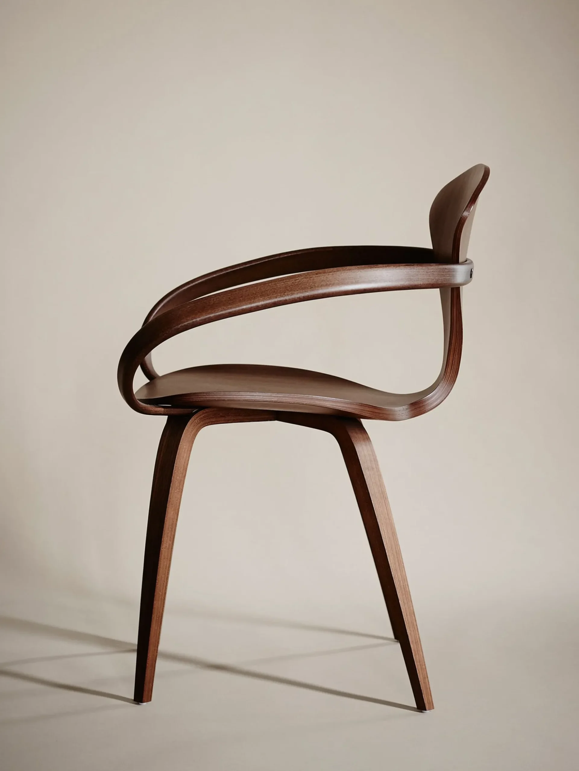Armchair – Classic Walnut