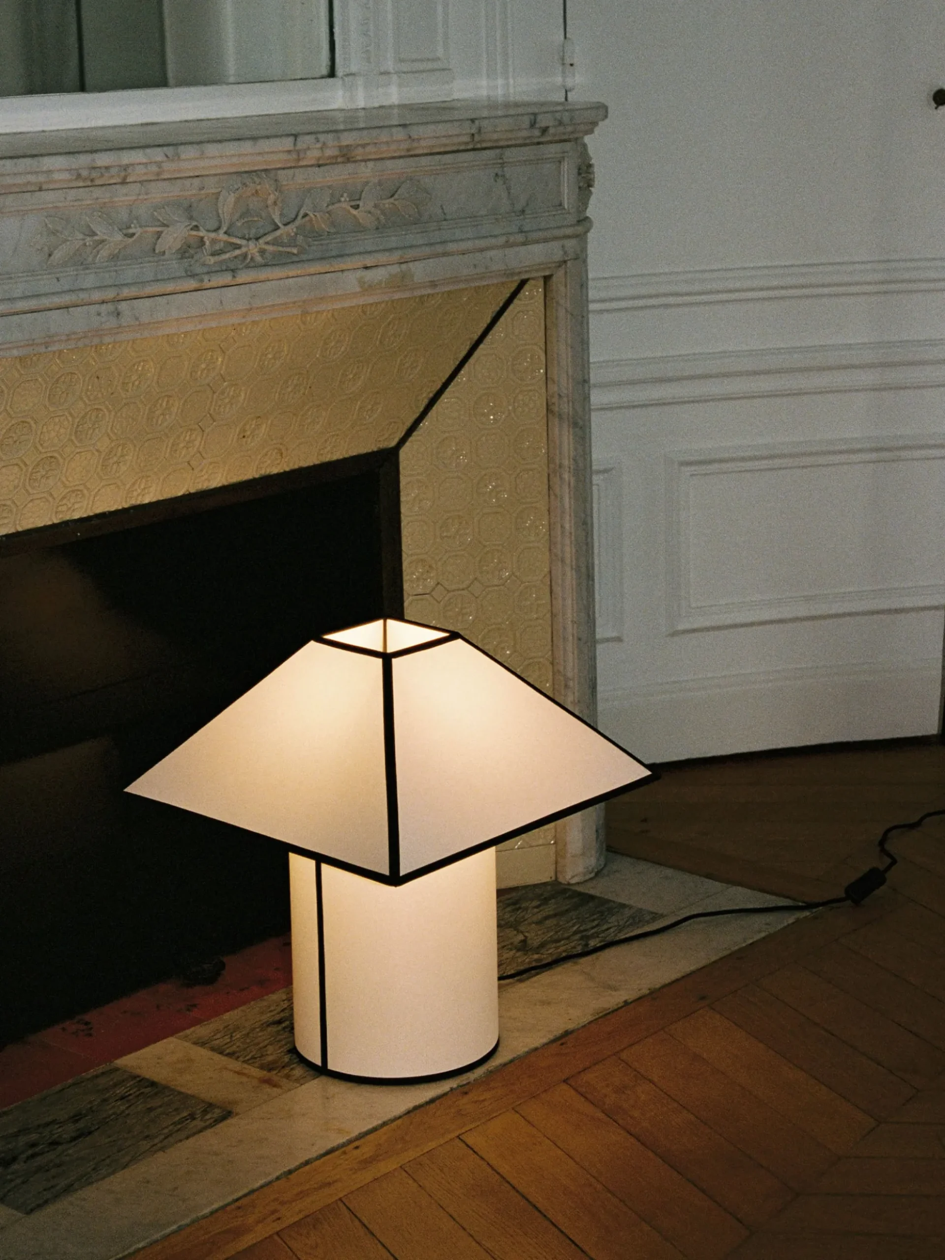 Ava Pyramid Table Lamp
