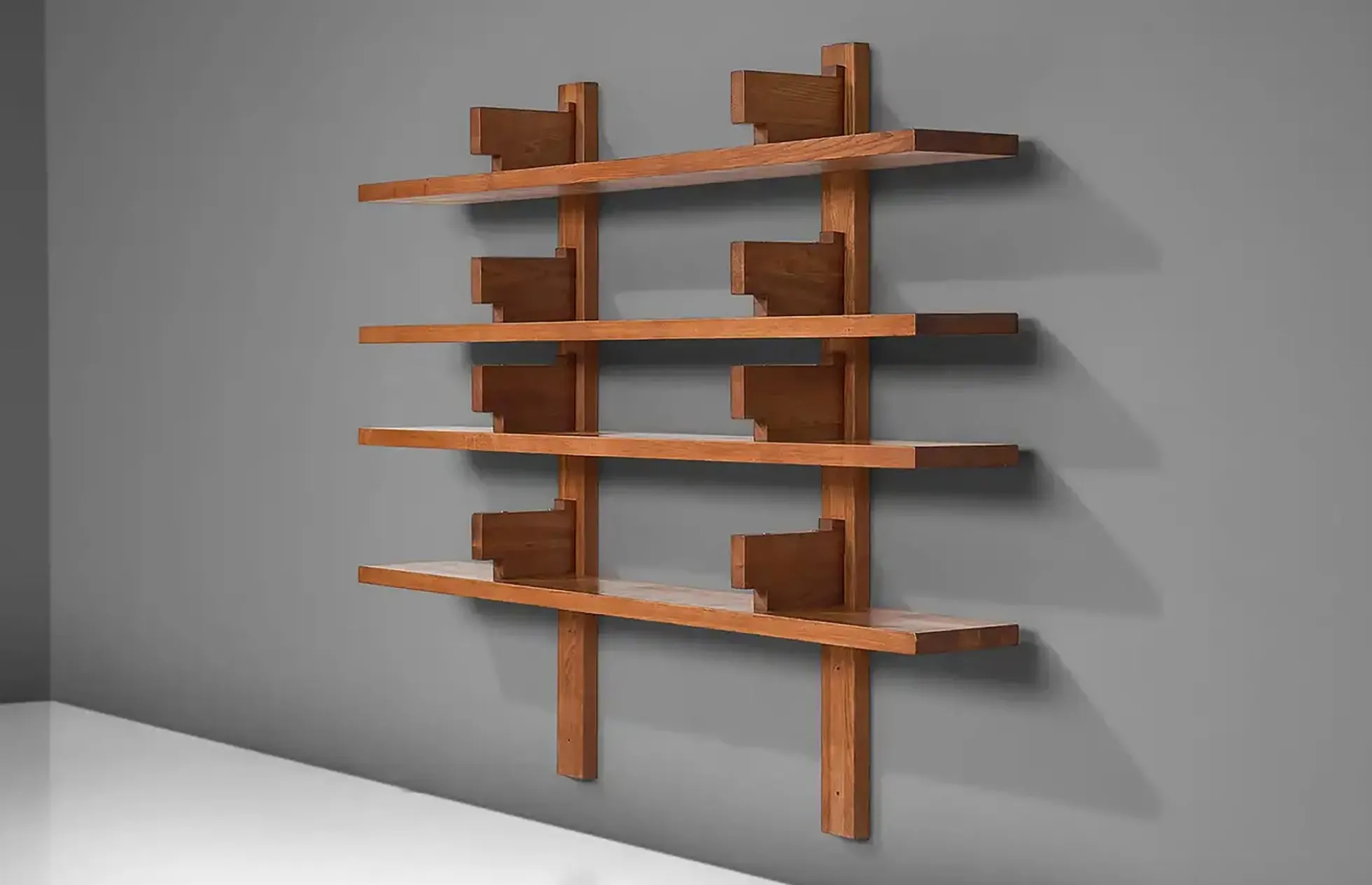 B17 Bookshelf