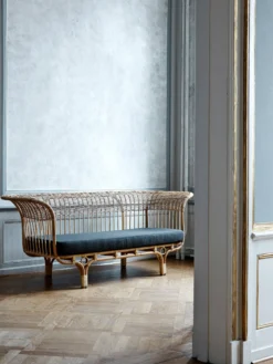 Belladonna Sofa