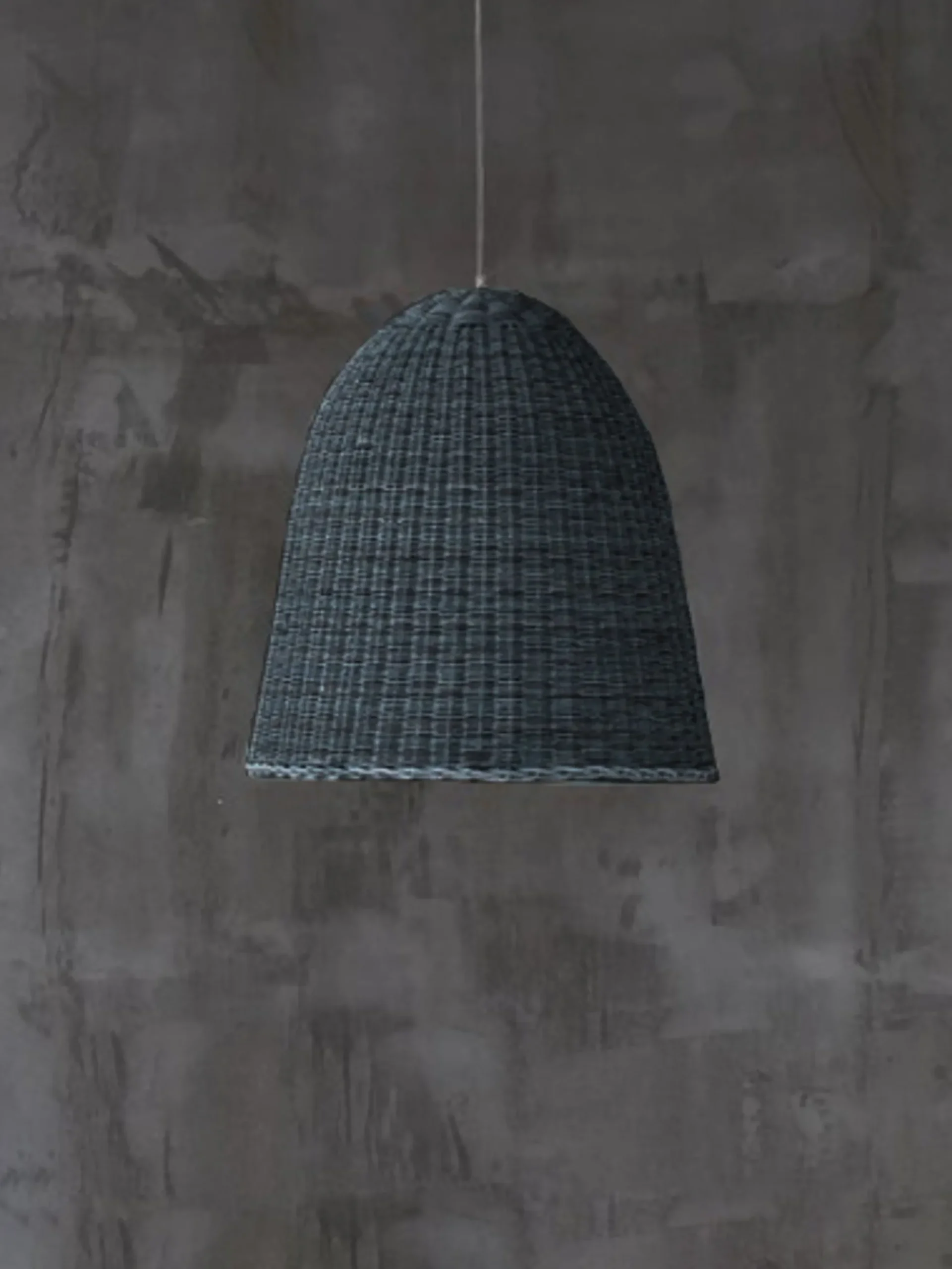 Bell 95 Hanging Lamp – Rattan