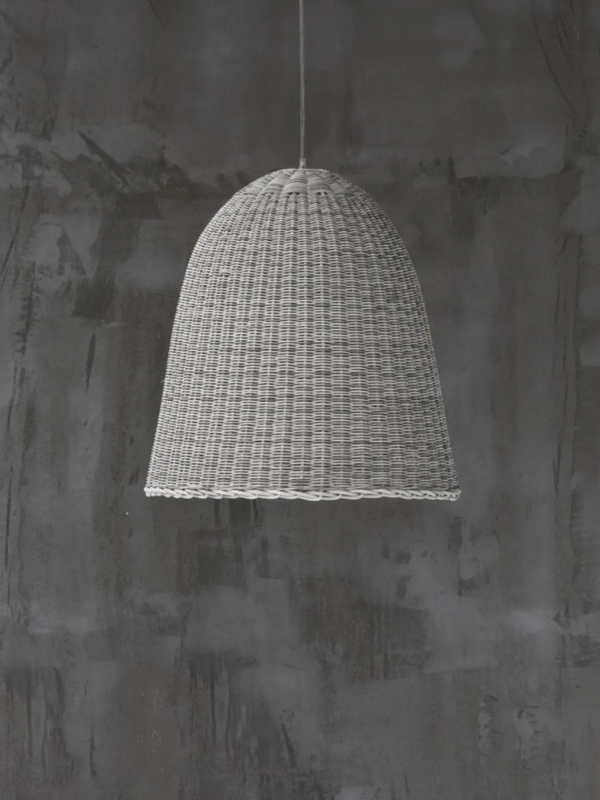 Bell 95 Hanging Lamp – Rattan