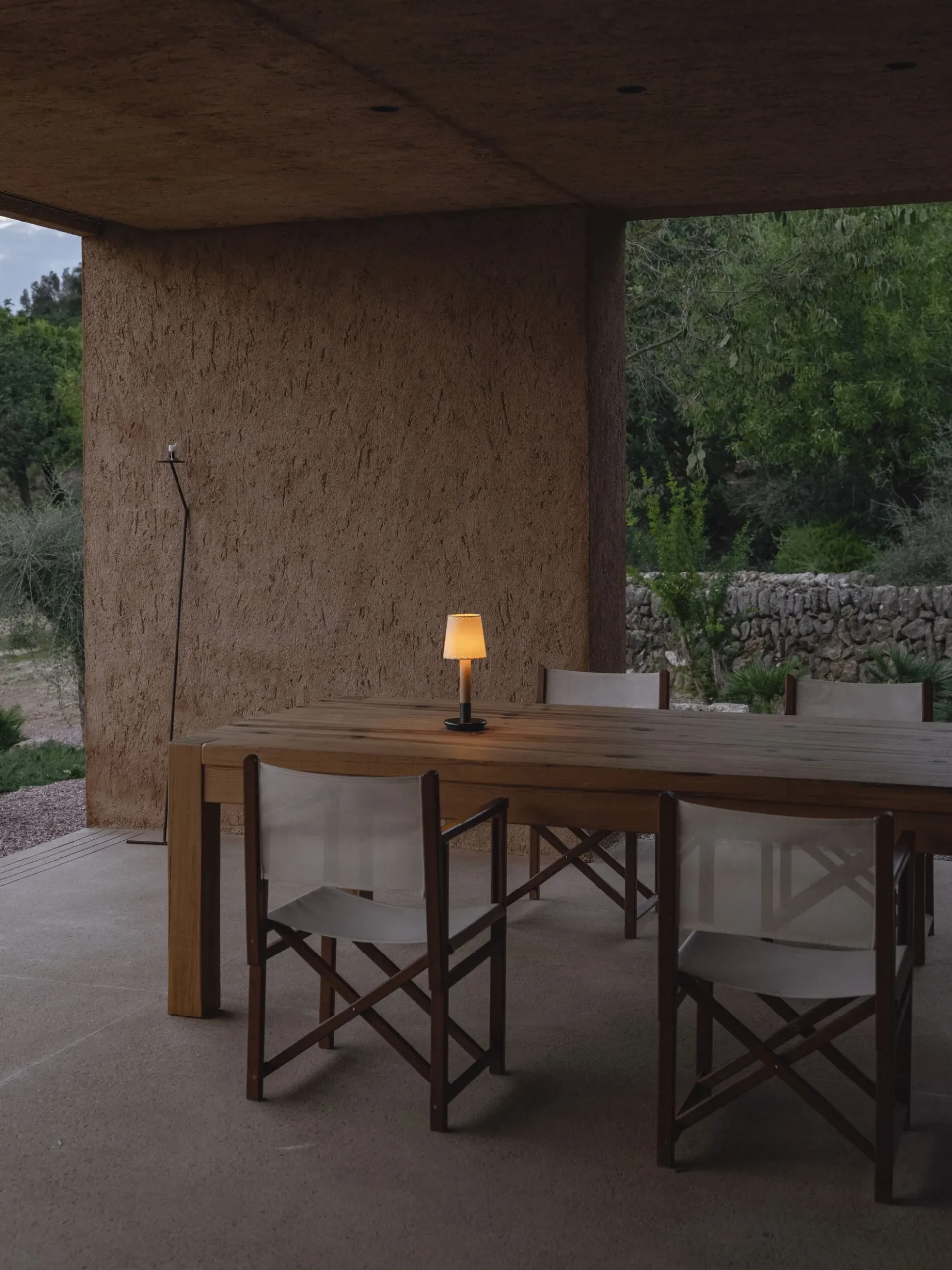 Básica Mínima - Table Lamp