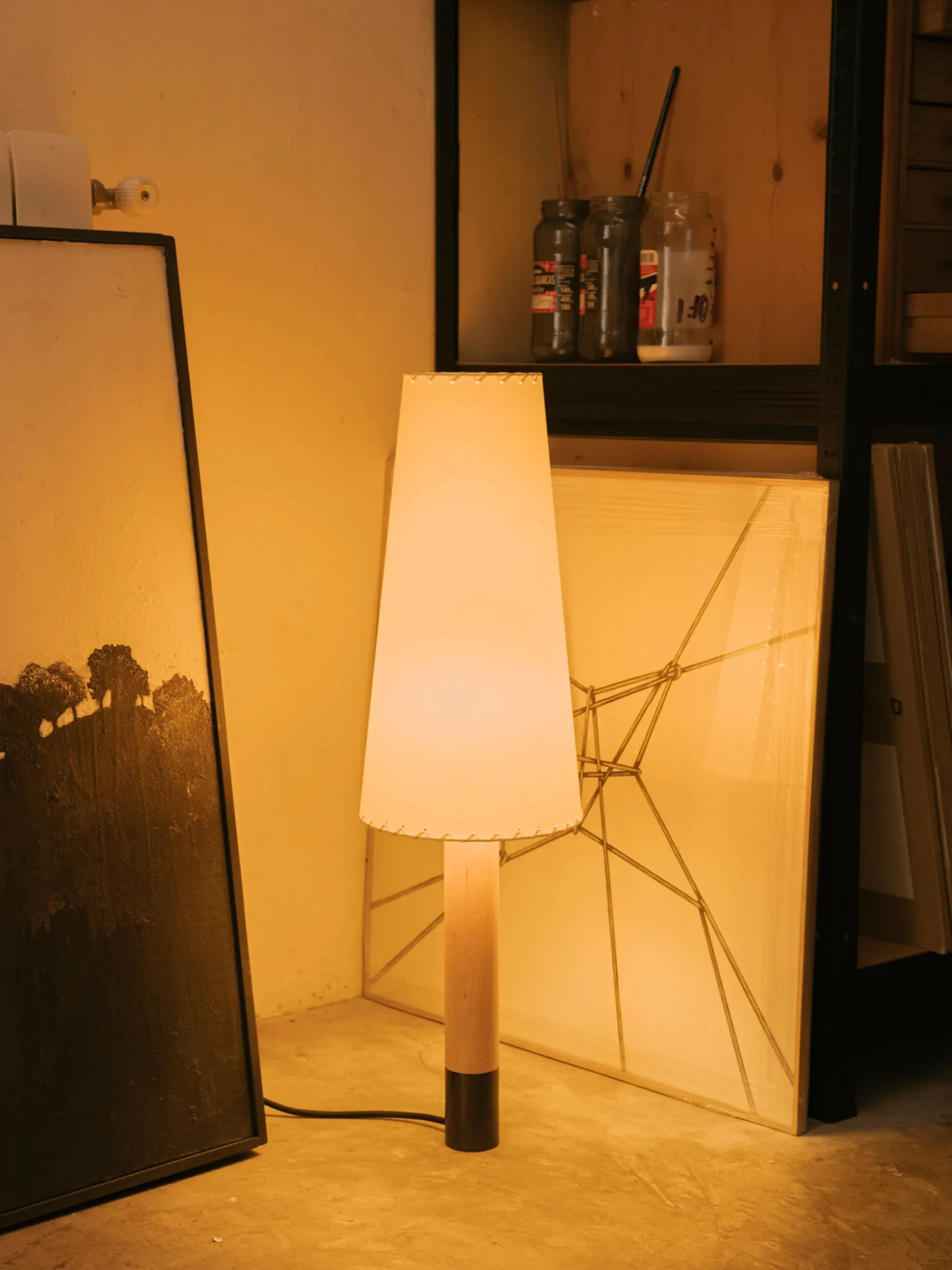 Básica M2 Table Lamp
