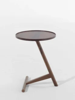 Calvo Side Table – Walnut