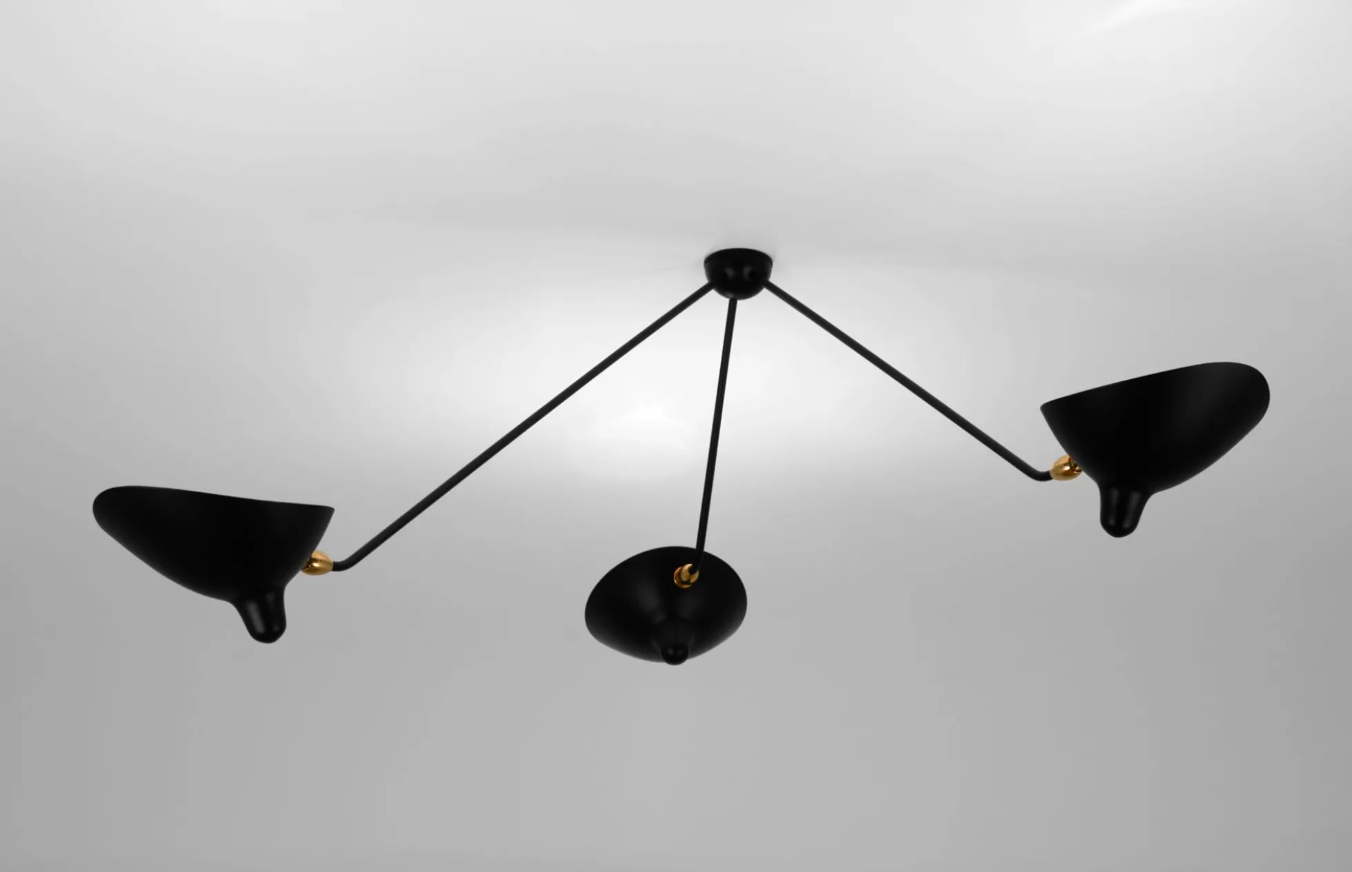 Ceiling Lamp with Three Fixed Arms
