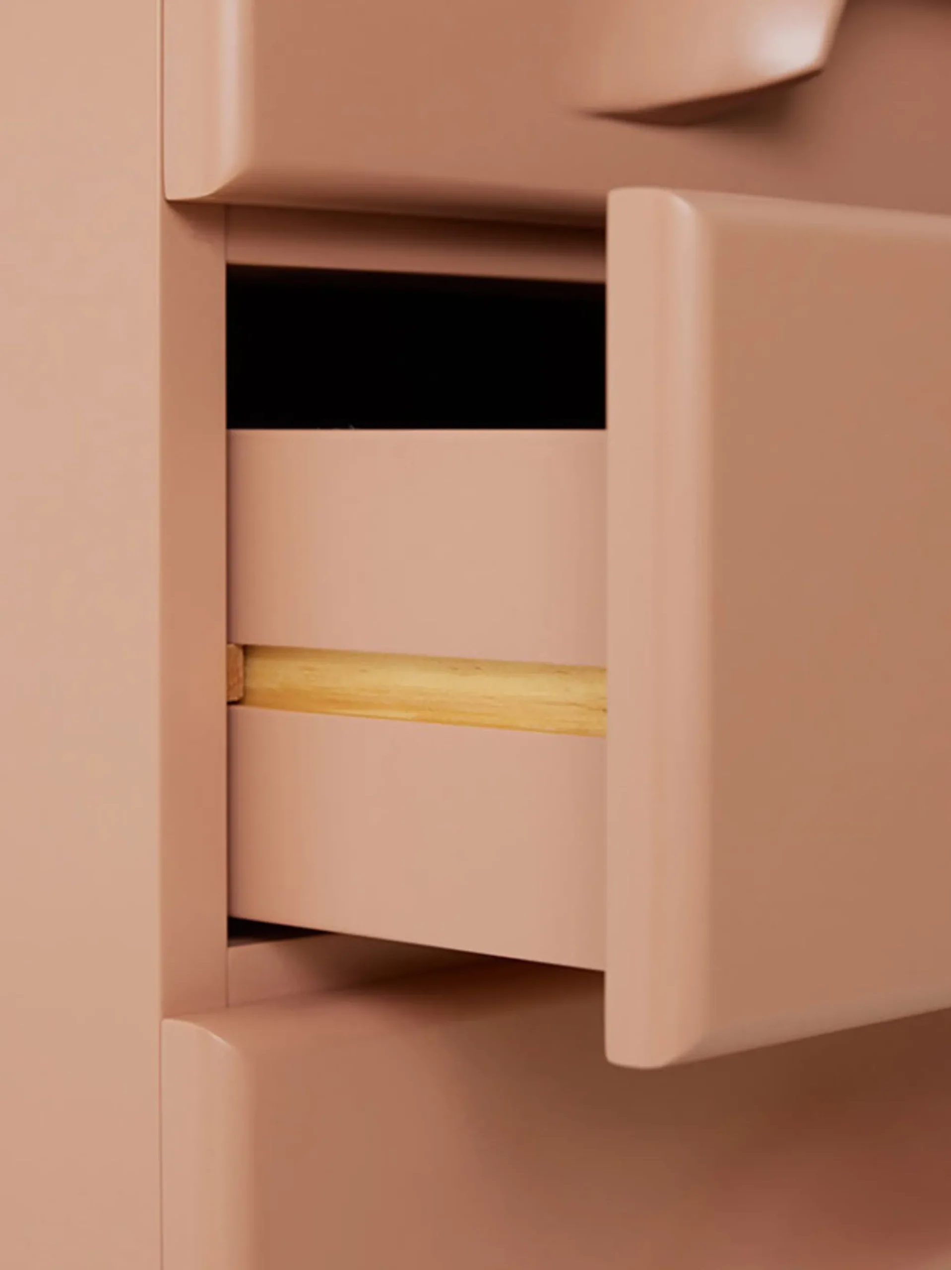 Chest of 7 Drawers - Blush