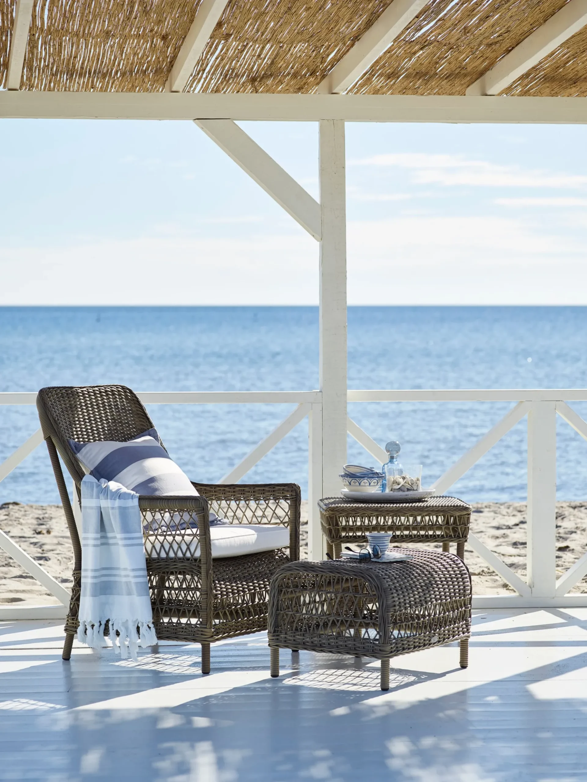 Dawn Exterior Footstool