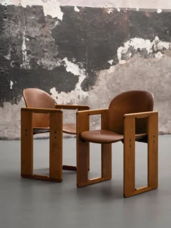 Dialogo Armchair