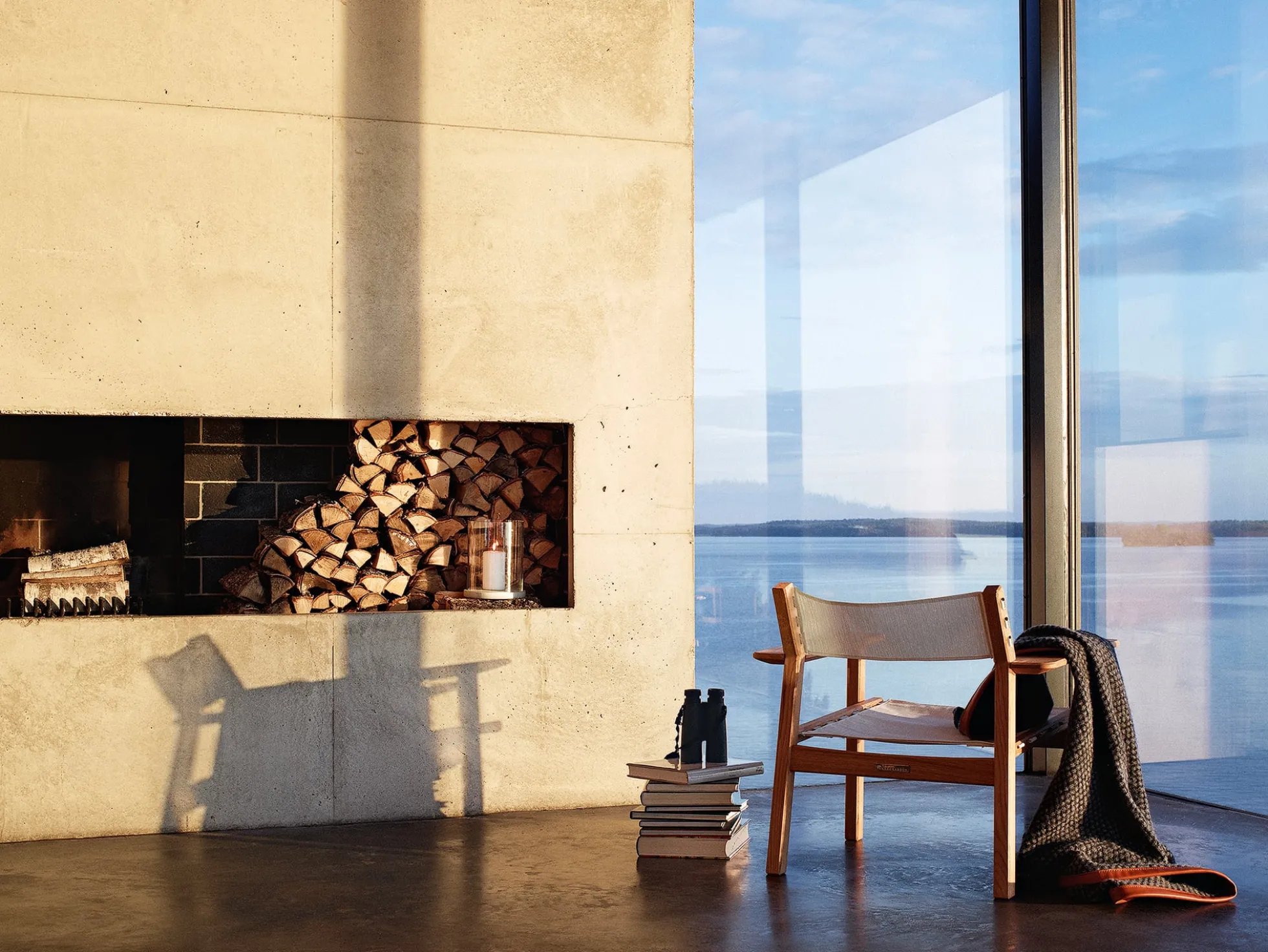 Djurö Lounge Armchair - Teak/White