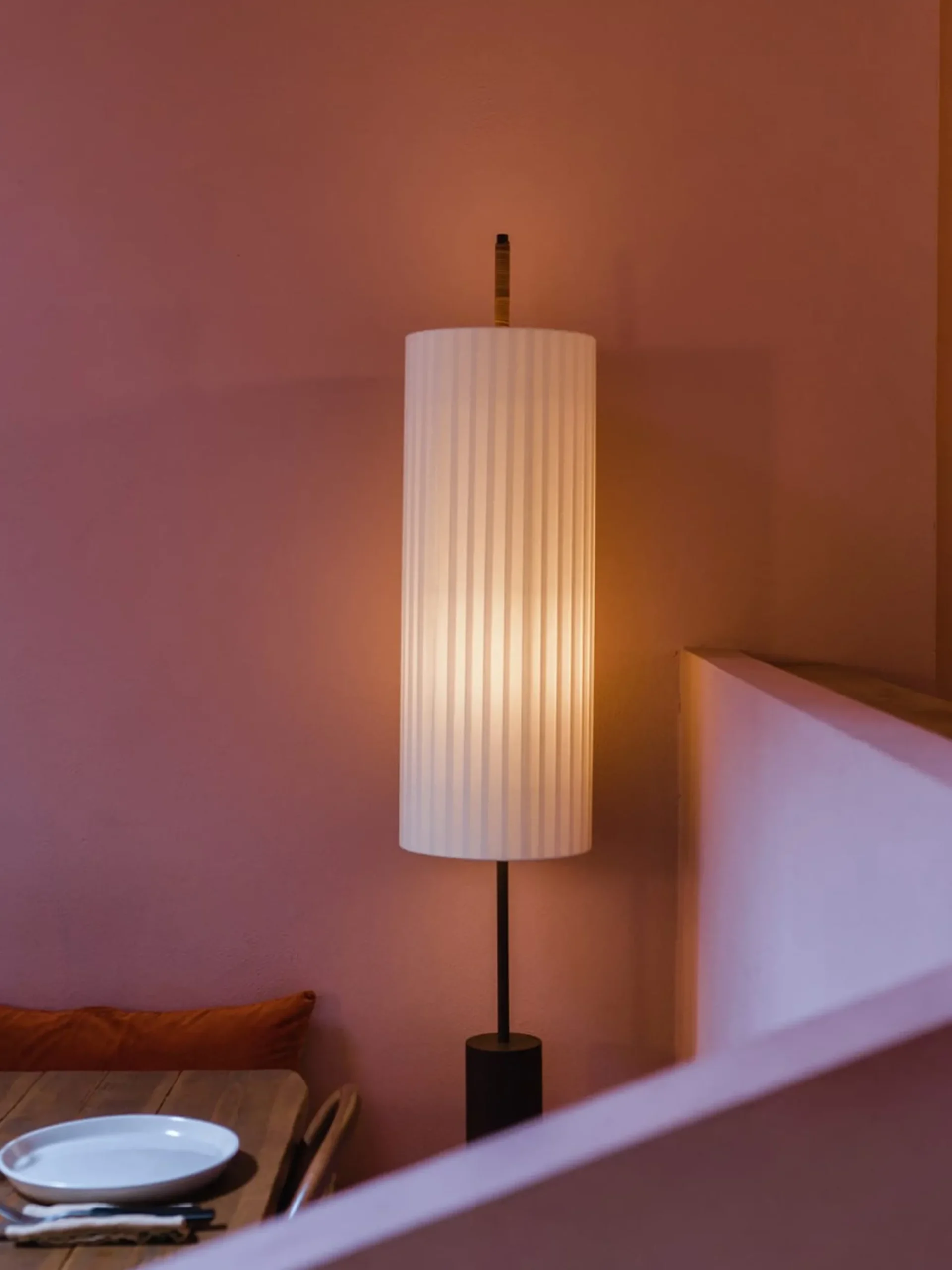 Dórica Floor Lamp