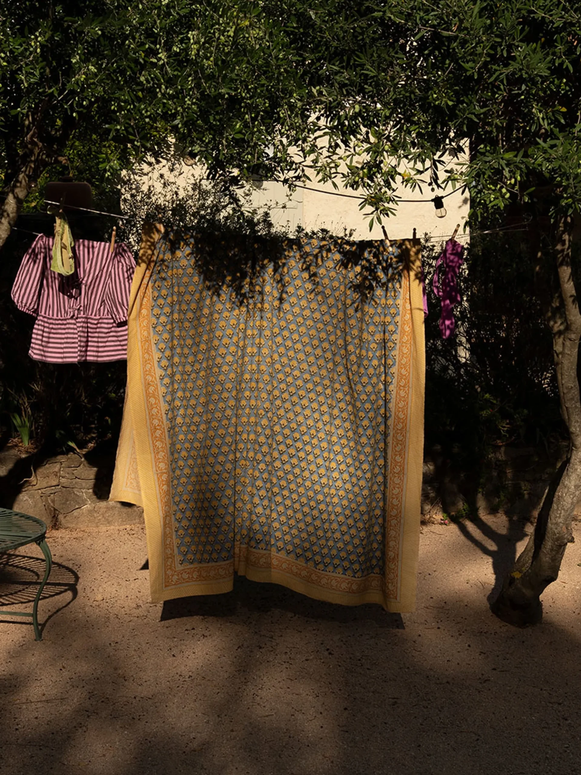 Emma Table Cloth - 220x140 cm