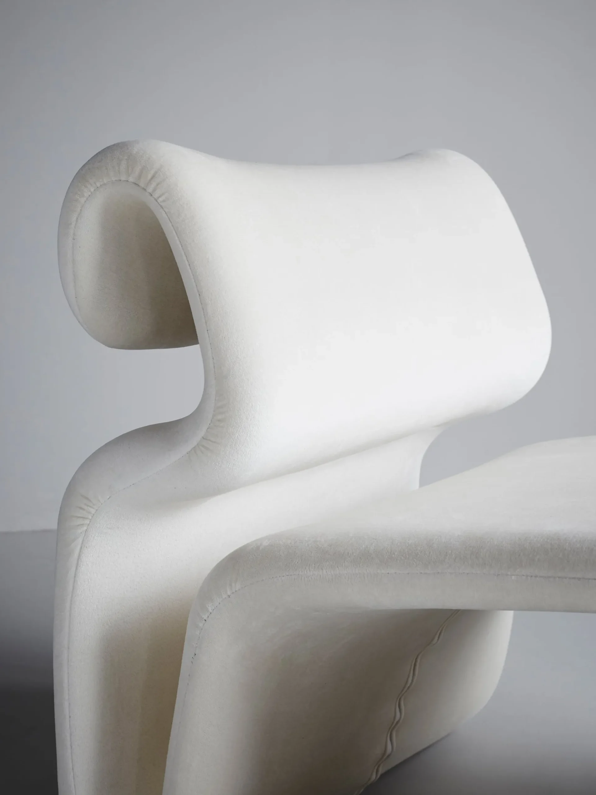 Etcetera Easy Chair - Creme White