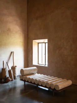 Five to Nine Daybed