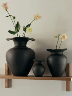 Florentina Vase - Small - Black