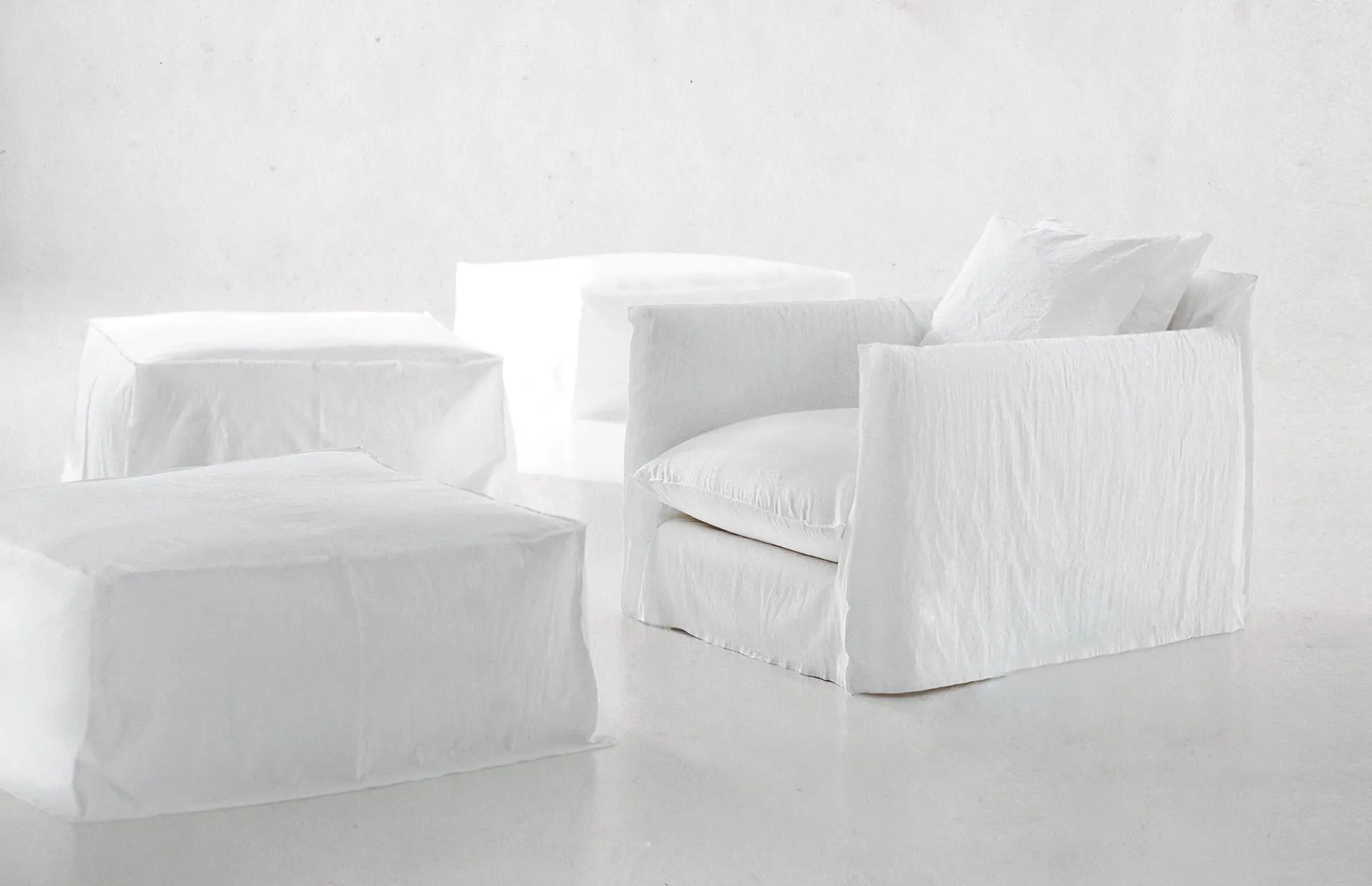 Ghost 01 Deep Armchair