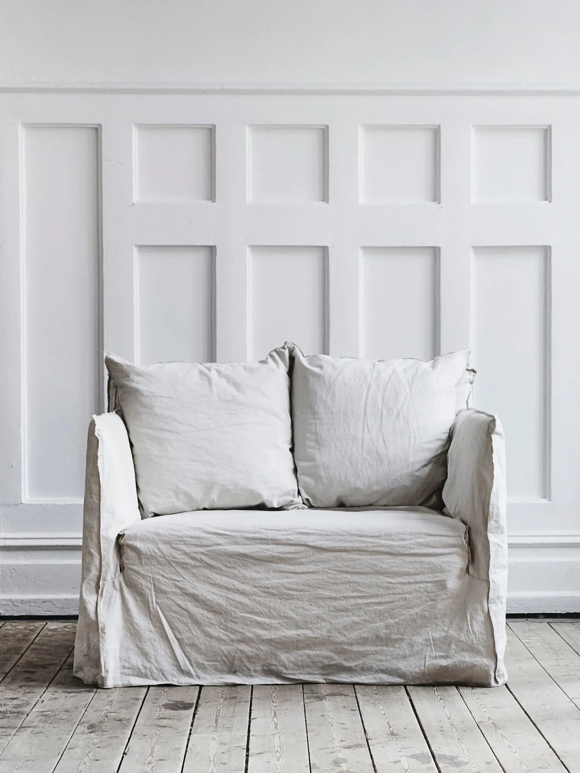 Ghost 09 Loveseat