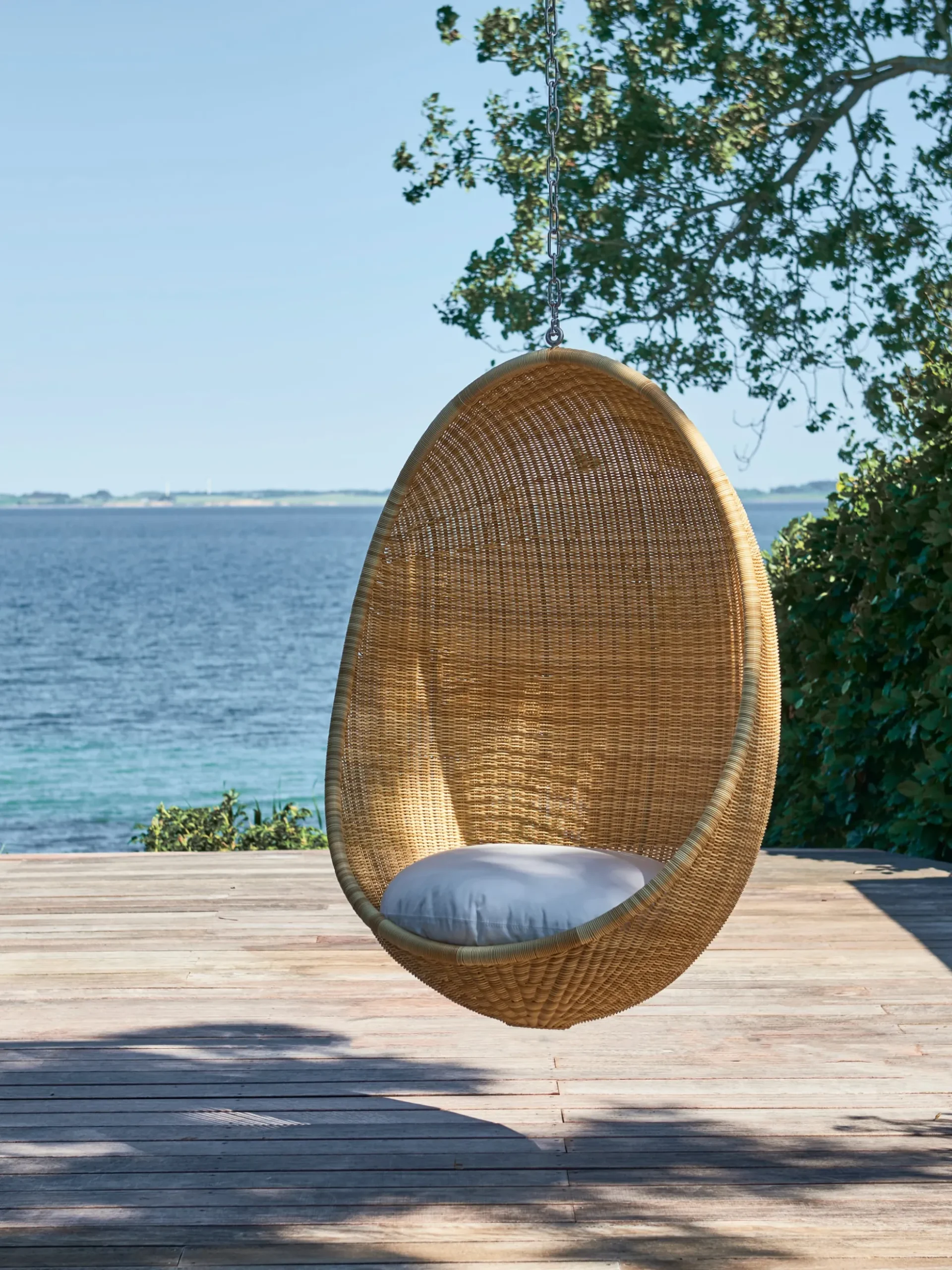 Hanging Egg Exterior Chair