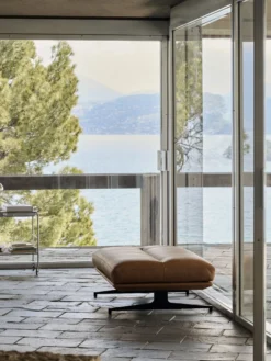 Inland AV32 Pouf