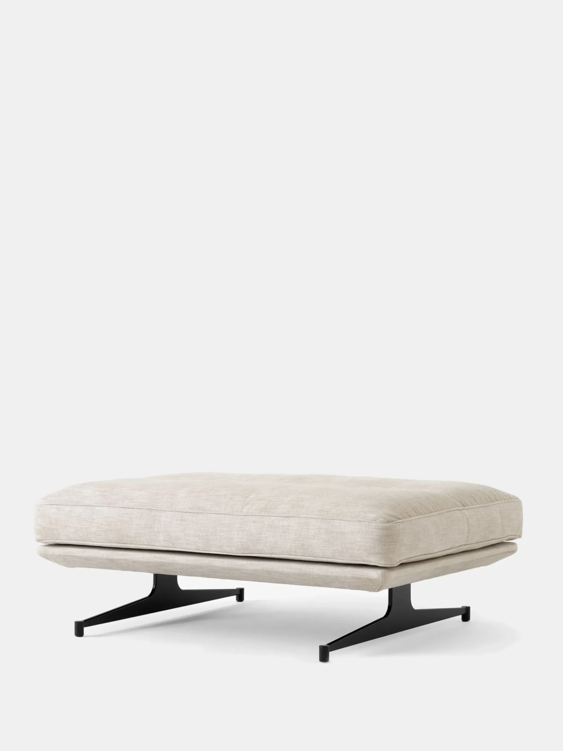 Inland AV32 Pouf
