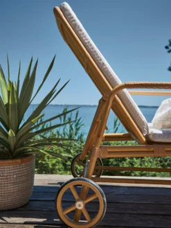 Josephine Exterior Sunbed - Natural/White