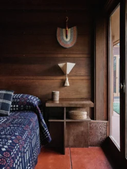 Lantern Pyramid Sconce