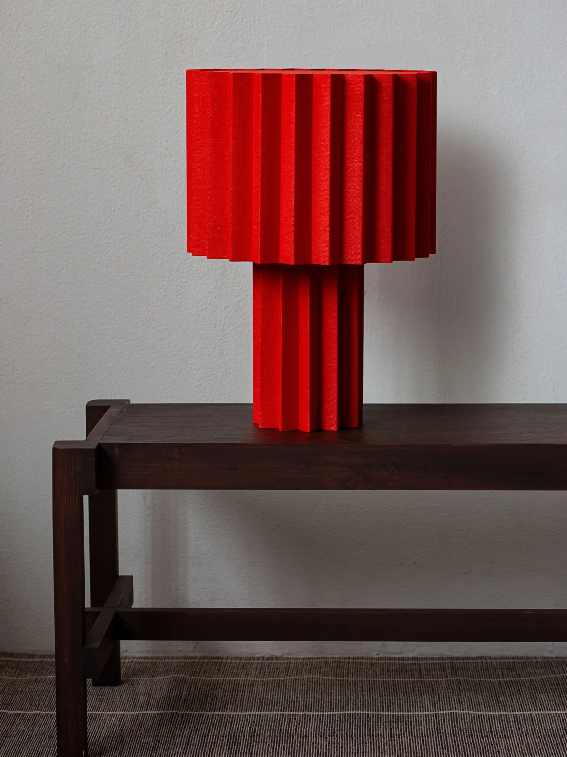 L'art Plissé Table Lamp Studio Edition - Red