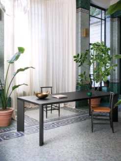 Manero Dining Table