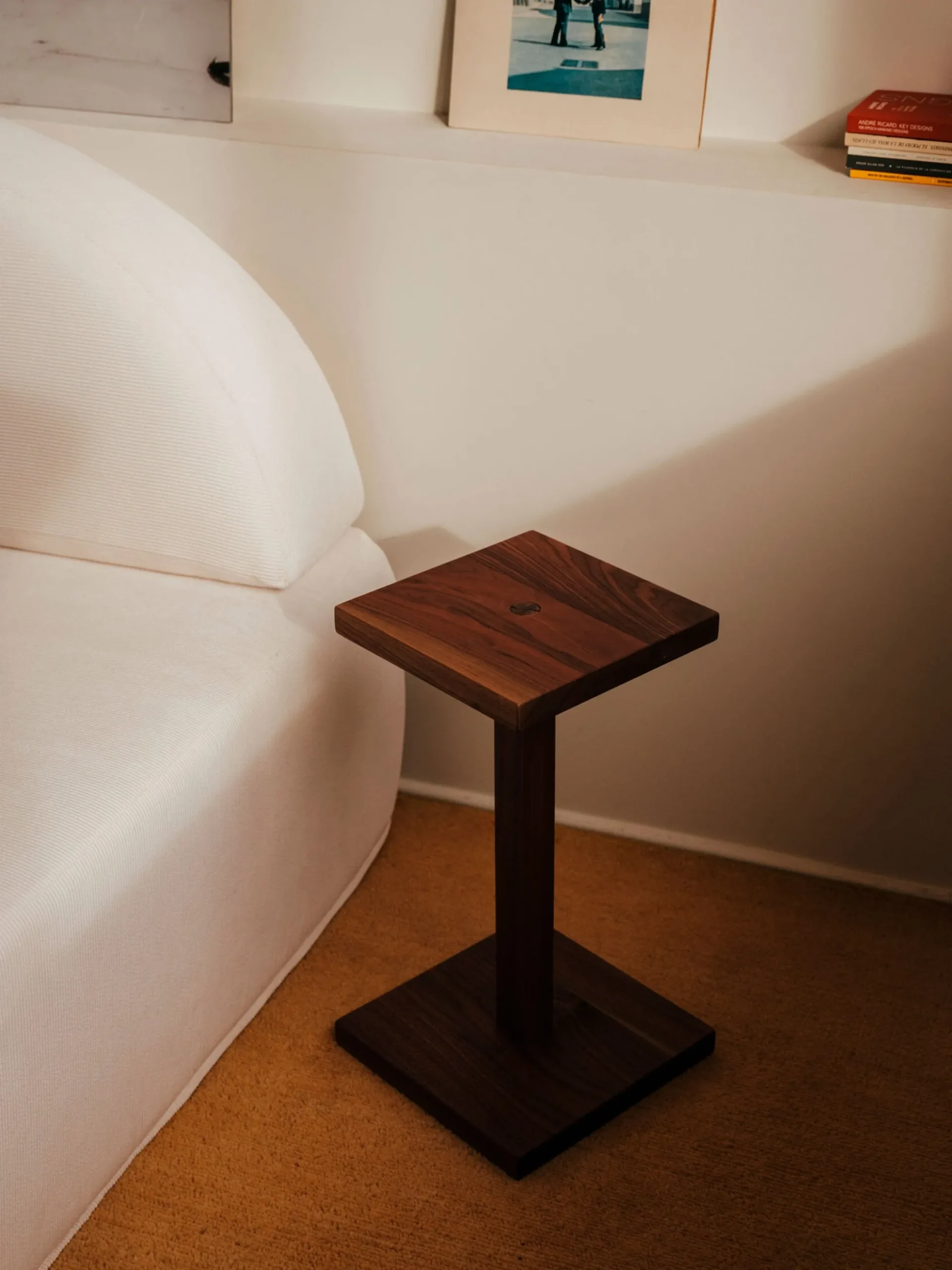 Peana Molina Side Table