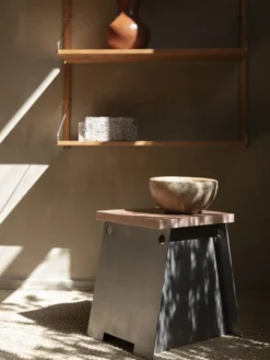 64 Plinth