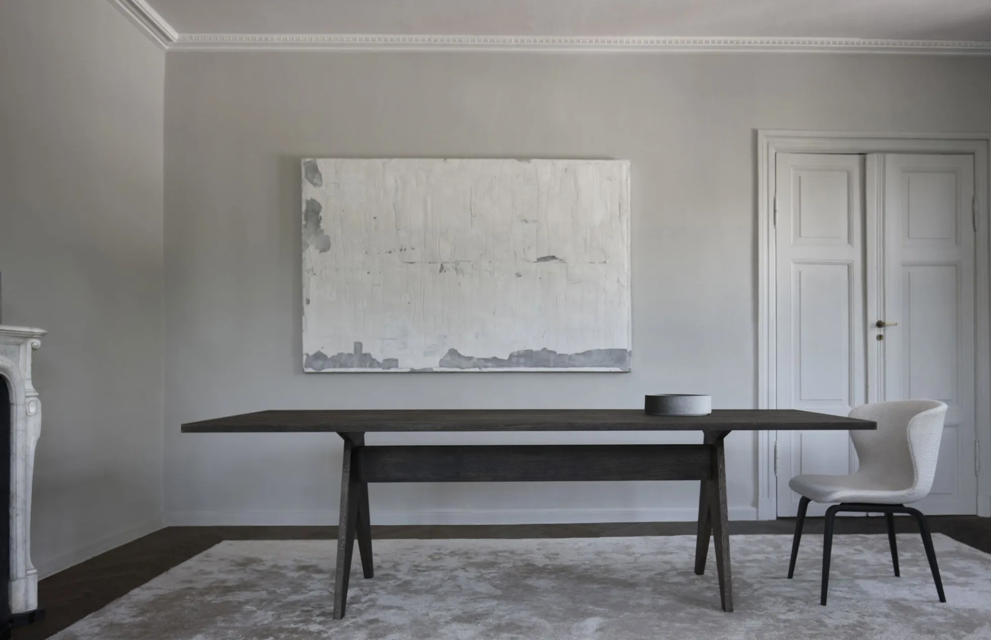 Pose Dining Table