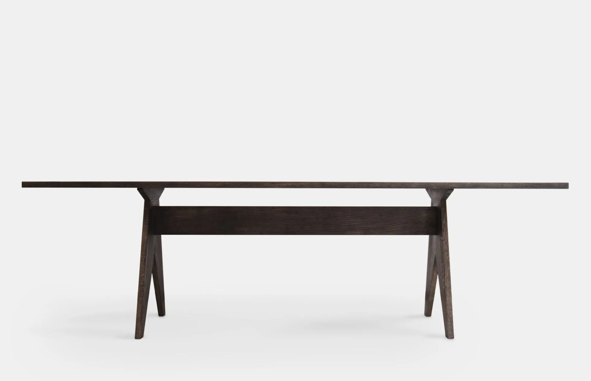 Pose Dining Table