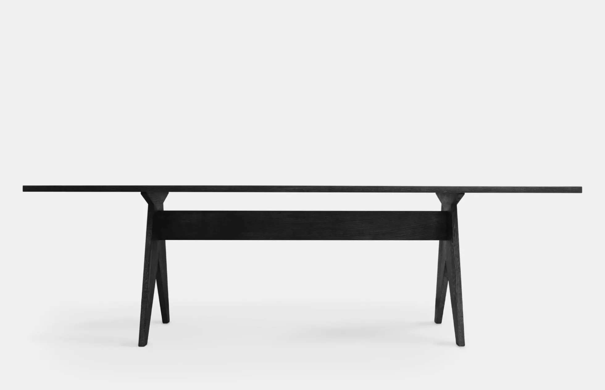 Pose Dining Table