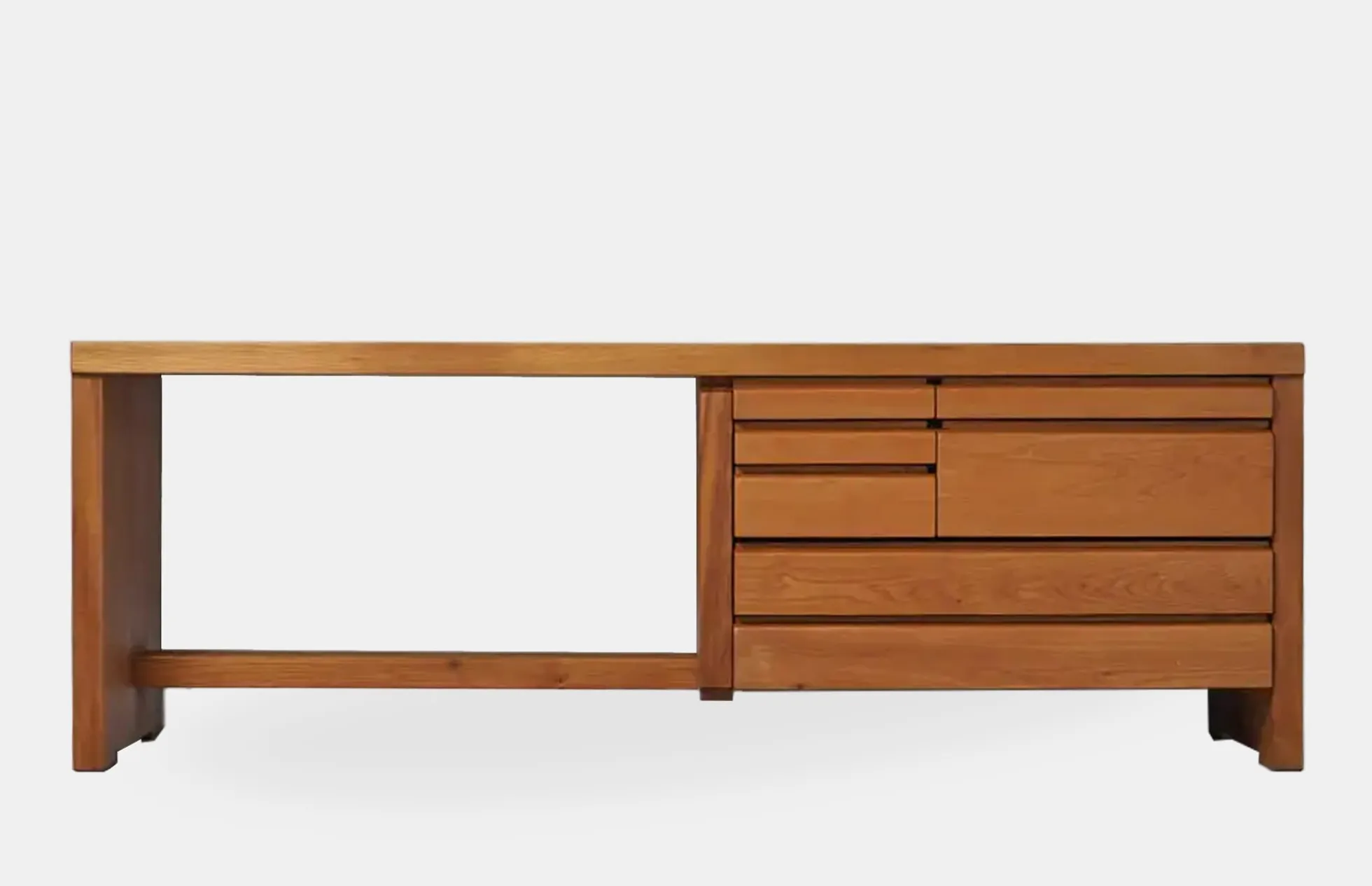 R05 Desk