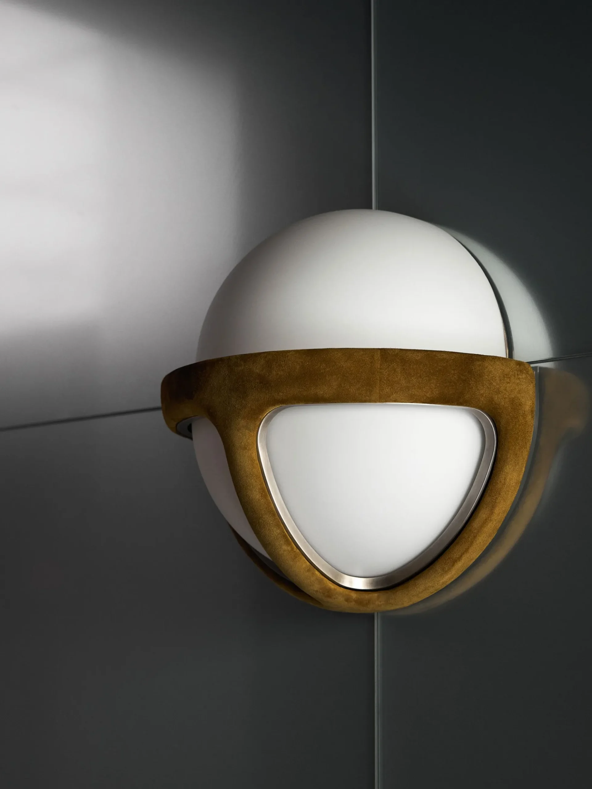 Reprise Sconce