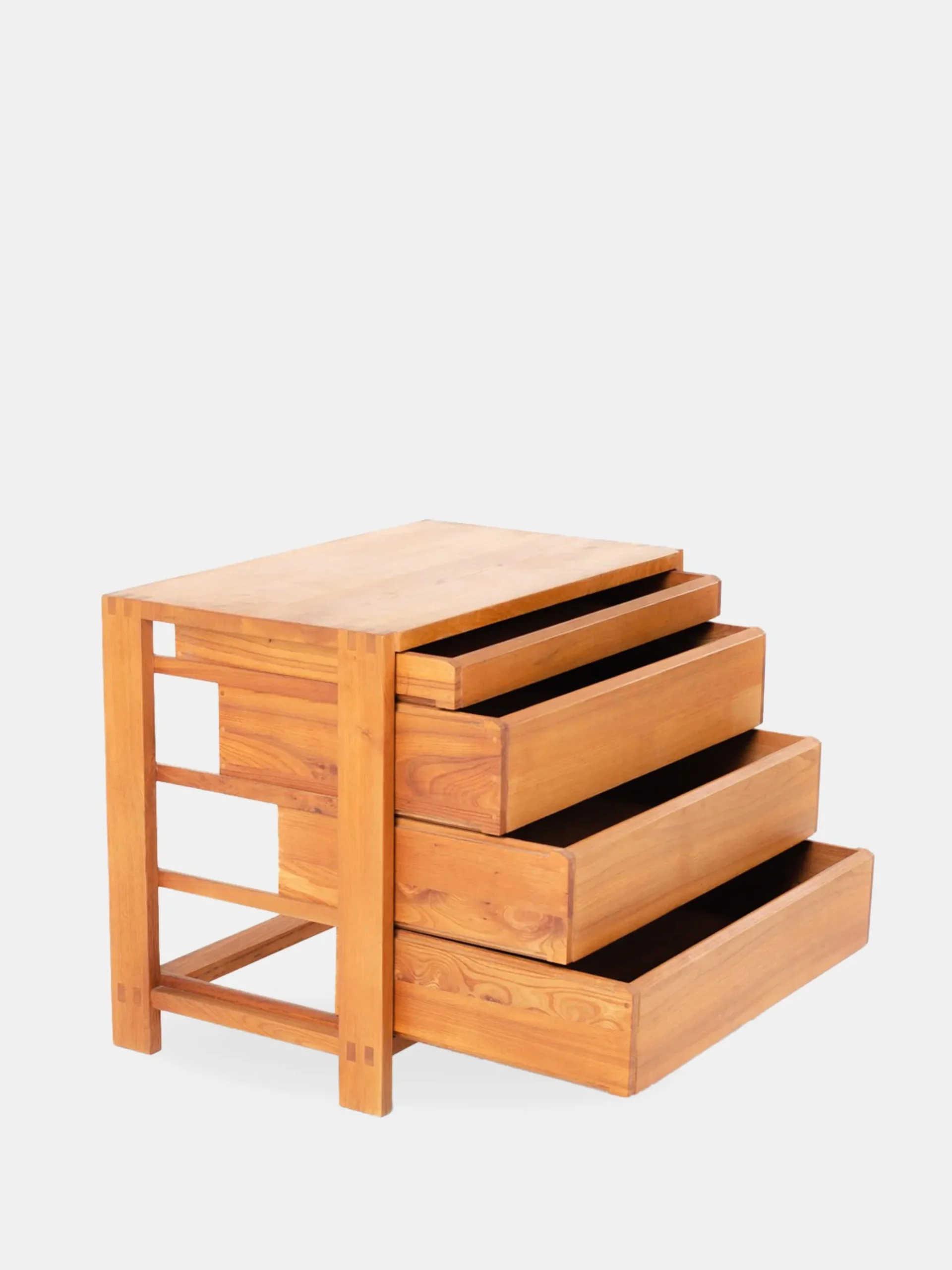 R03 Sideboard