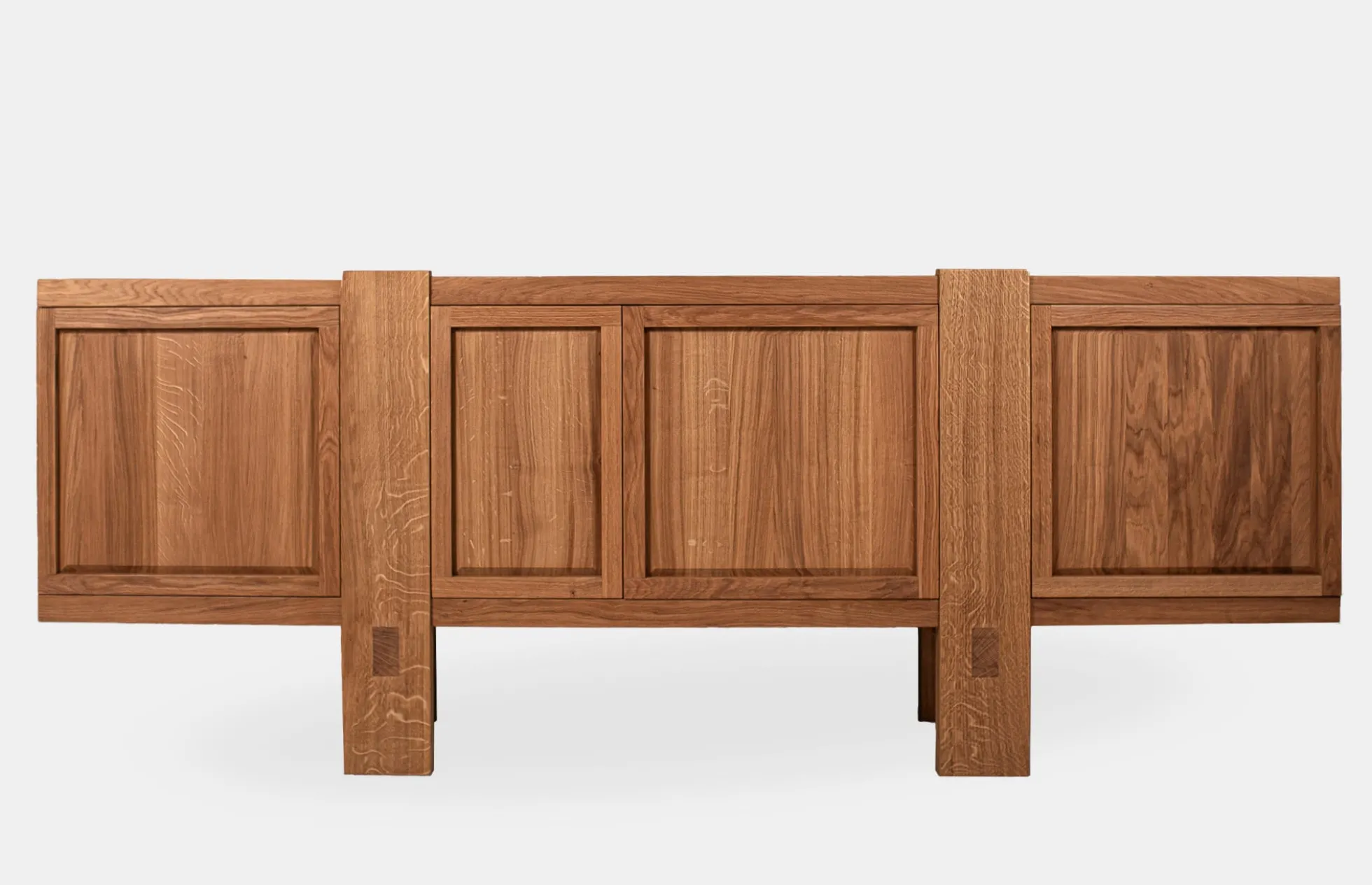 R16 Sideboard