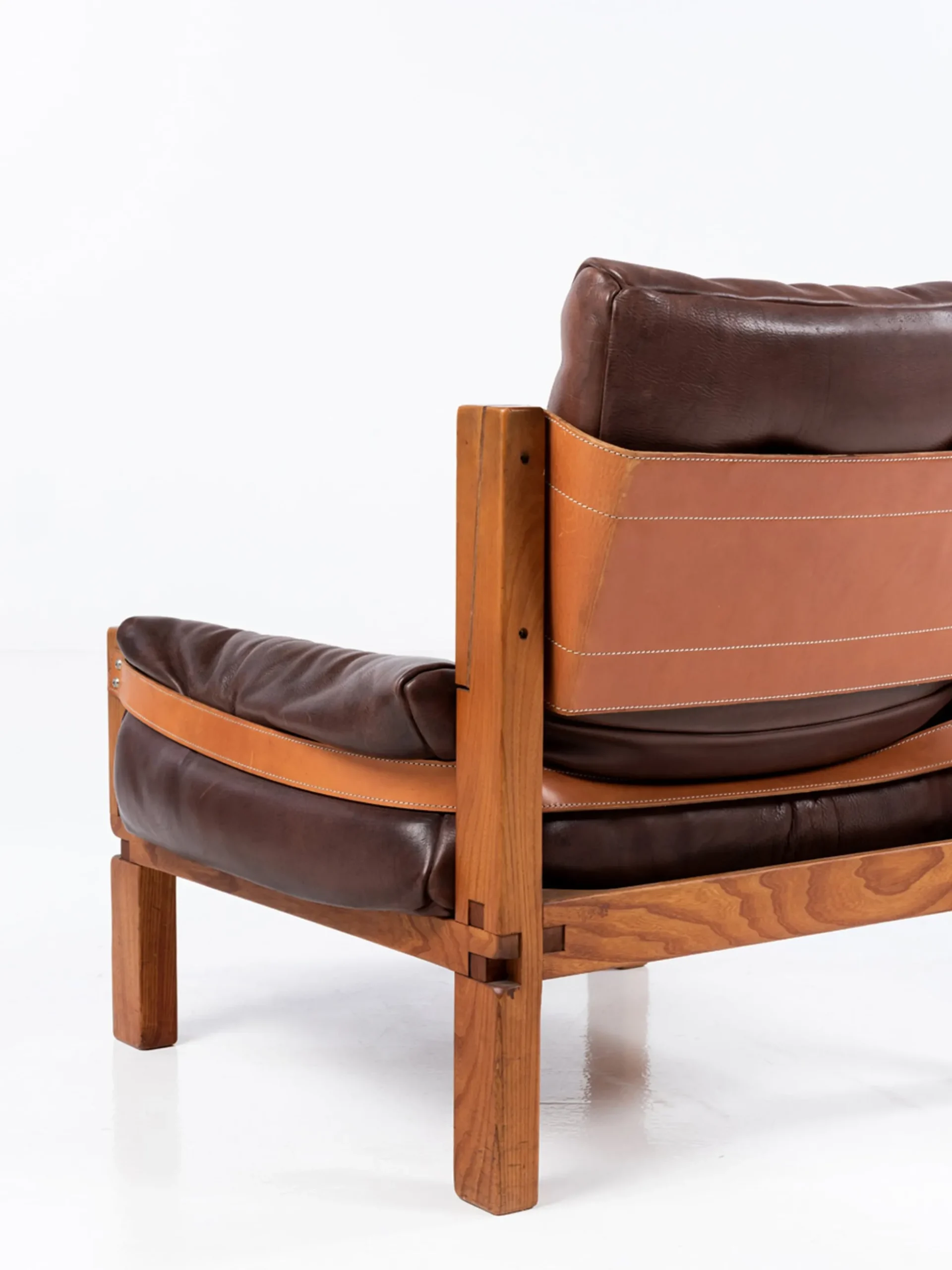 S15 Armchair