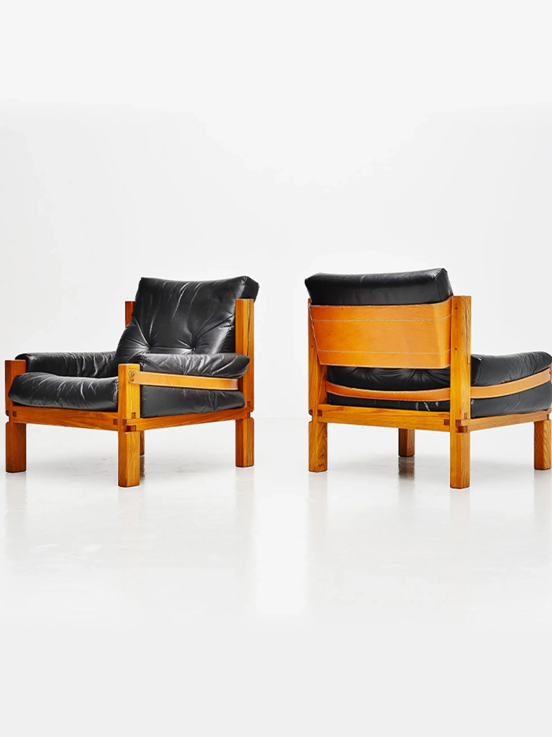 S15 Armchair