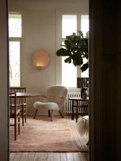Scallop Shell Wall Light