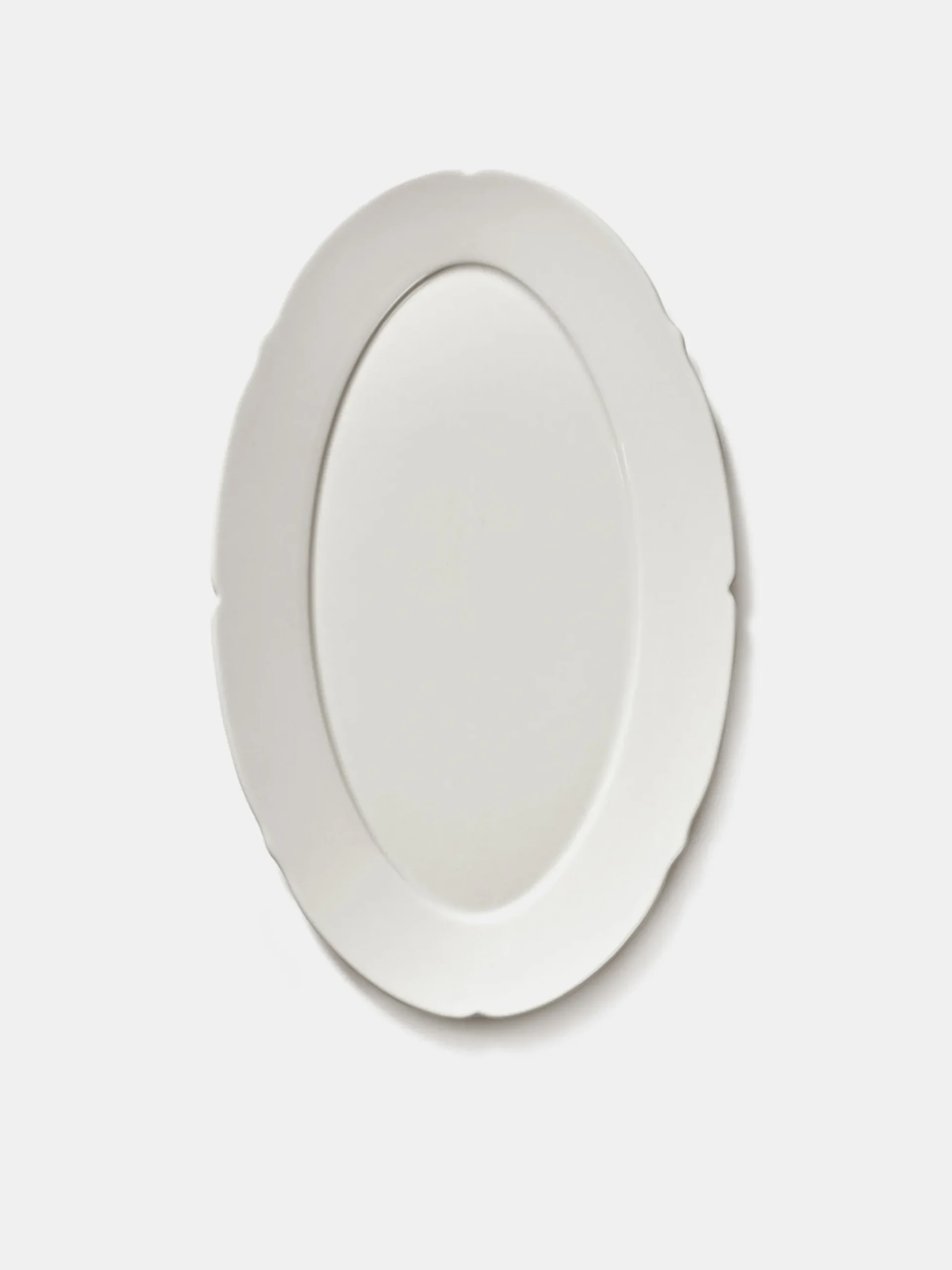 Silhouette Oval Plate