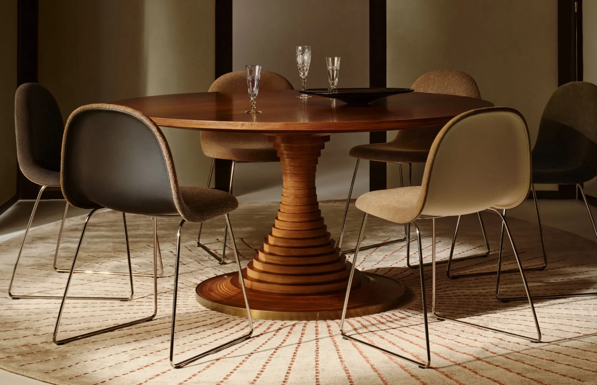 Tavolo a Dischi Dining Table