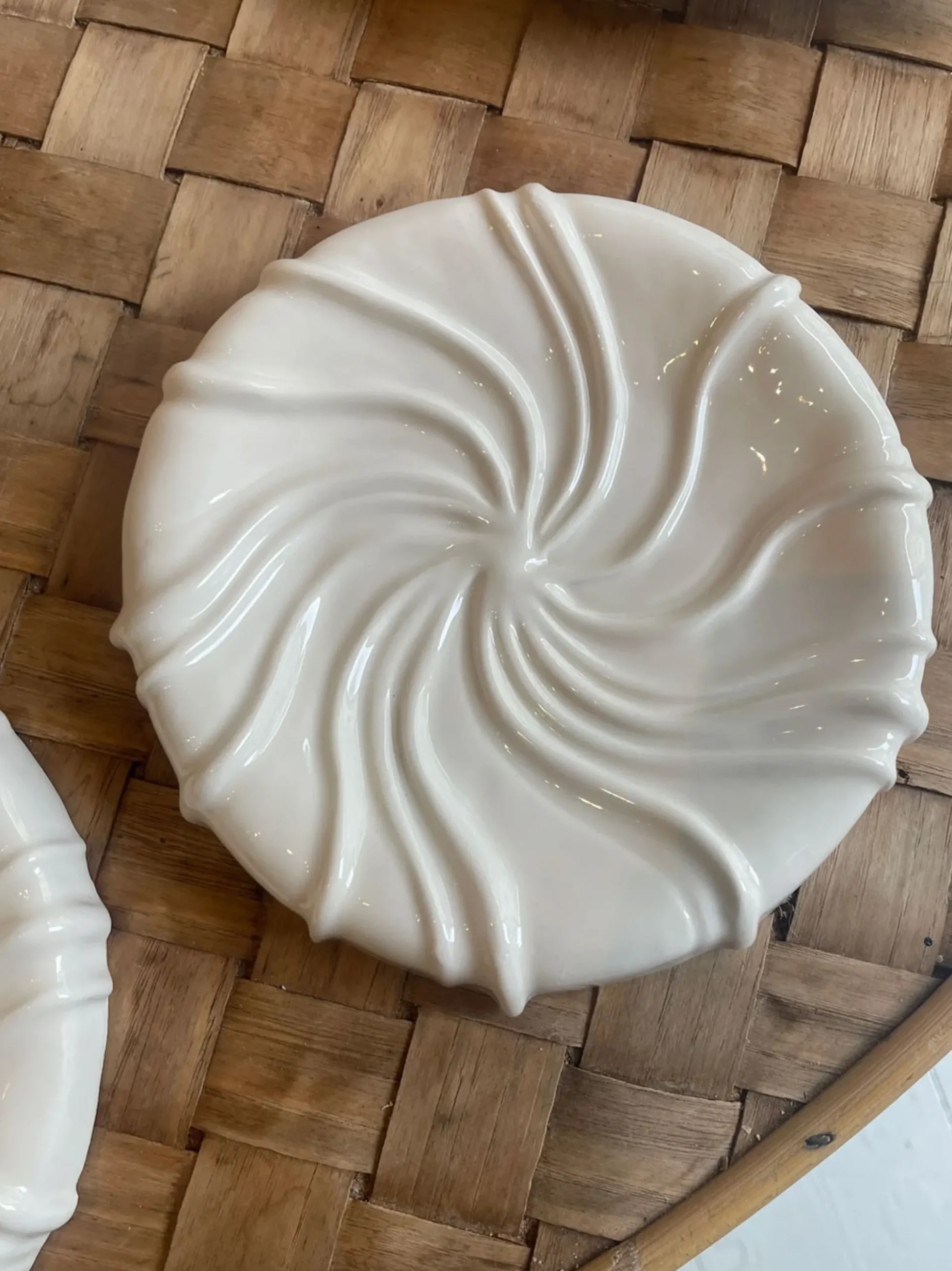 Tides Plate - White