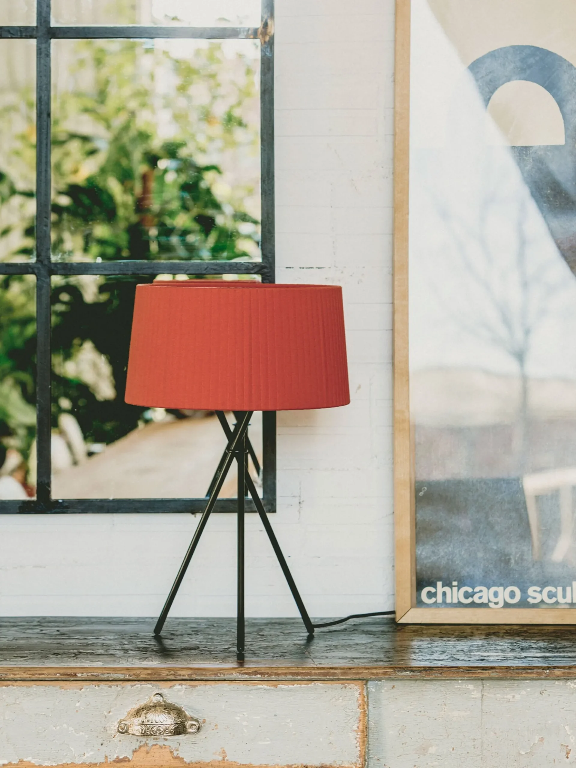 Trípode G6 Table Lamp