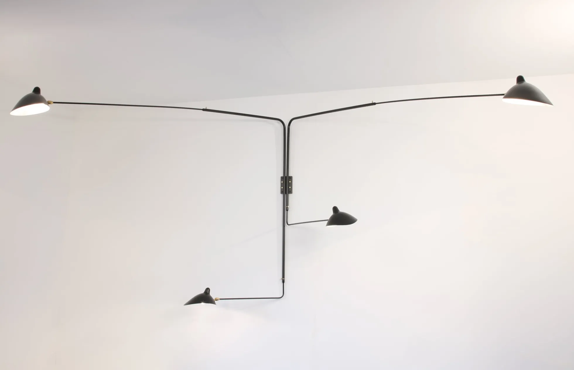 Wall Lamp with Four Rotating Straight Arms